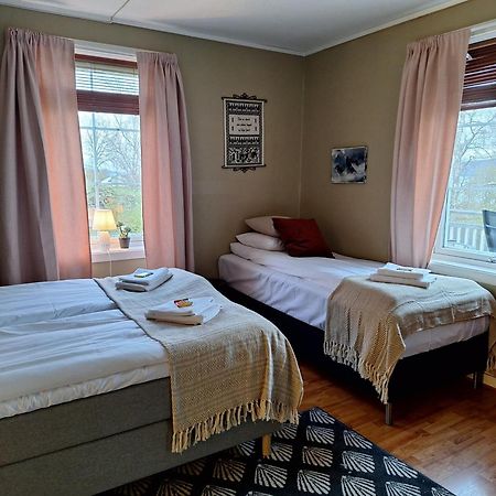 Privat Leilighet Pa Gard Med Badstue Og Nordlys 나르비크 외부 사진